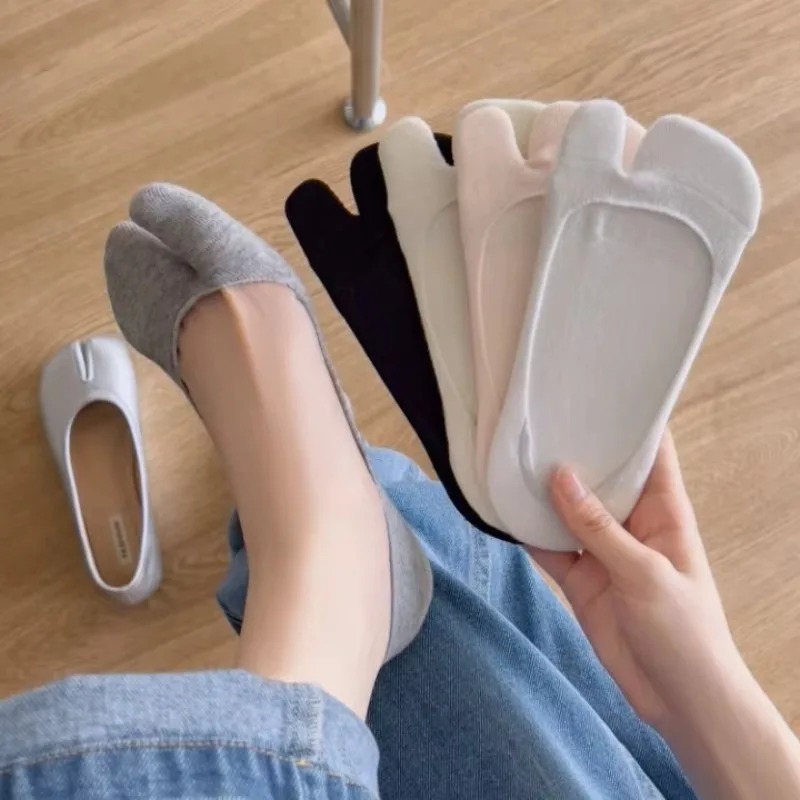 편안하고 통기성 좋은 두 손가락 양말 패션 보이지 않는 - Invisibility Sock Loafer 리뷰 및 가격
